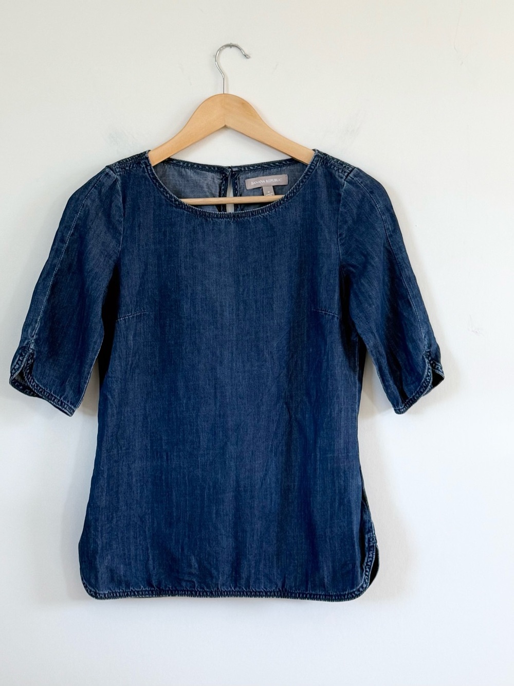 Banana Republic Denim Short Sleeve Blouse Puff Sleeve Size 0 Blue Chambray